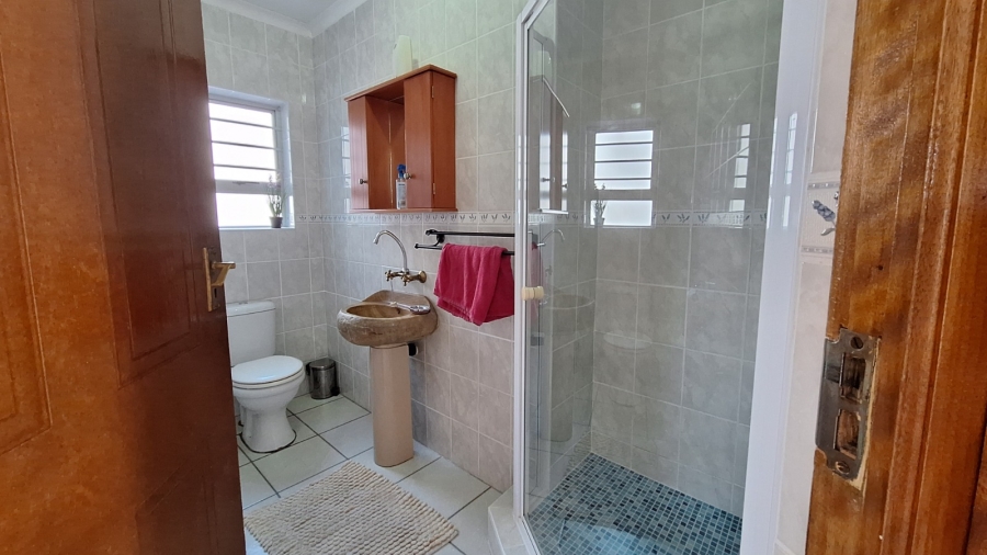 To Let 3 Bedroom Property for Rent in Hoogland Western Cape